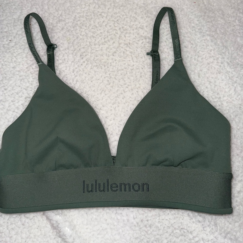 Lululemon bra
